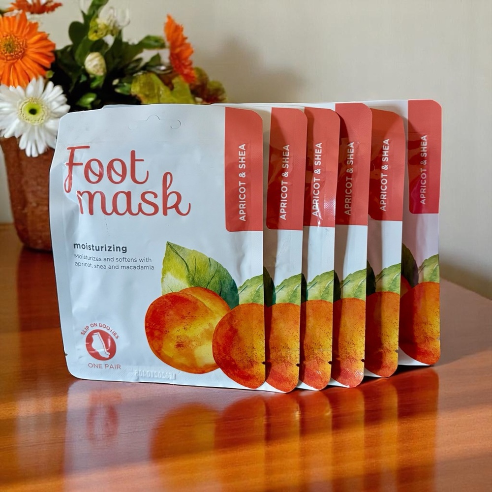 ⚫️ x6 Moisturizing Apricot Shea & Macadamia Foot Mask Slip On Booties Bundle